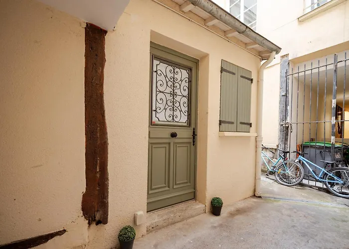 Appartement Superb Tiny House In Heart Of 1st! *