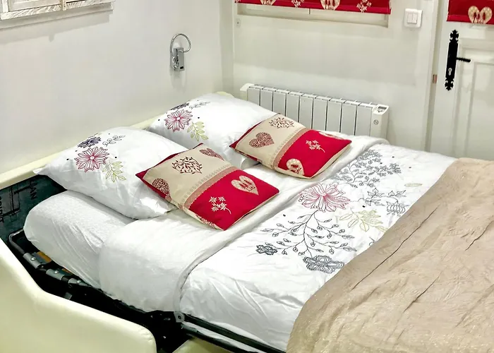 Superb Tiny House In Heart Of 1st! Appartement