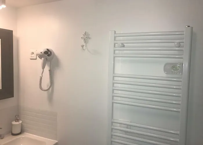 Superb Tiny House In Heart Of 1st! Appartement *